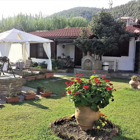 Apartamento Jenny'S Garden Vourvourou Exterior foto